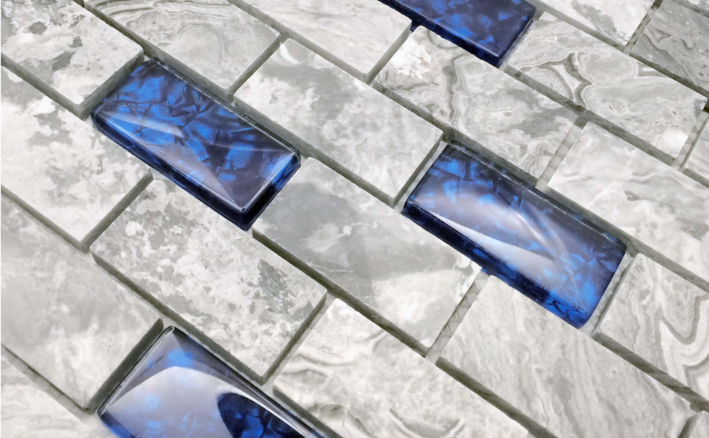 Polished Stone mix Glass 1x2 Subway Tile